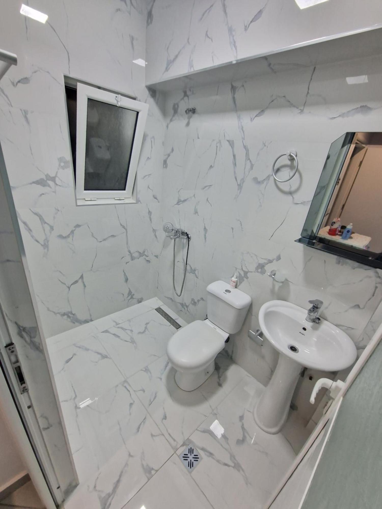Beachfront Apartment Sarandë Eksteriør bilde