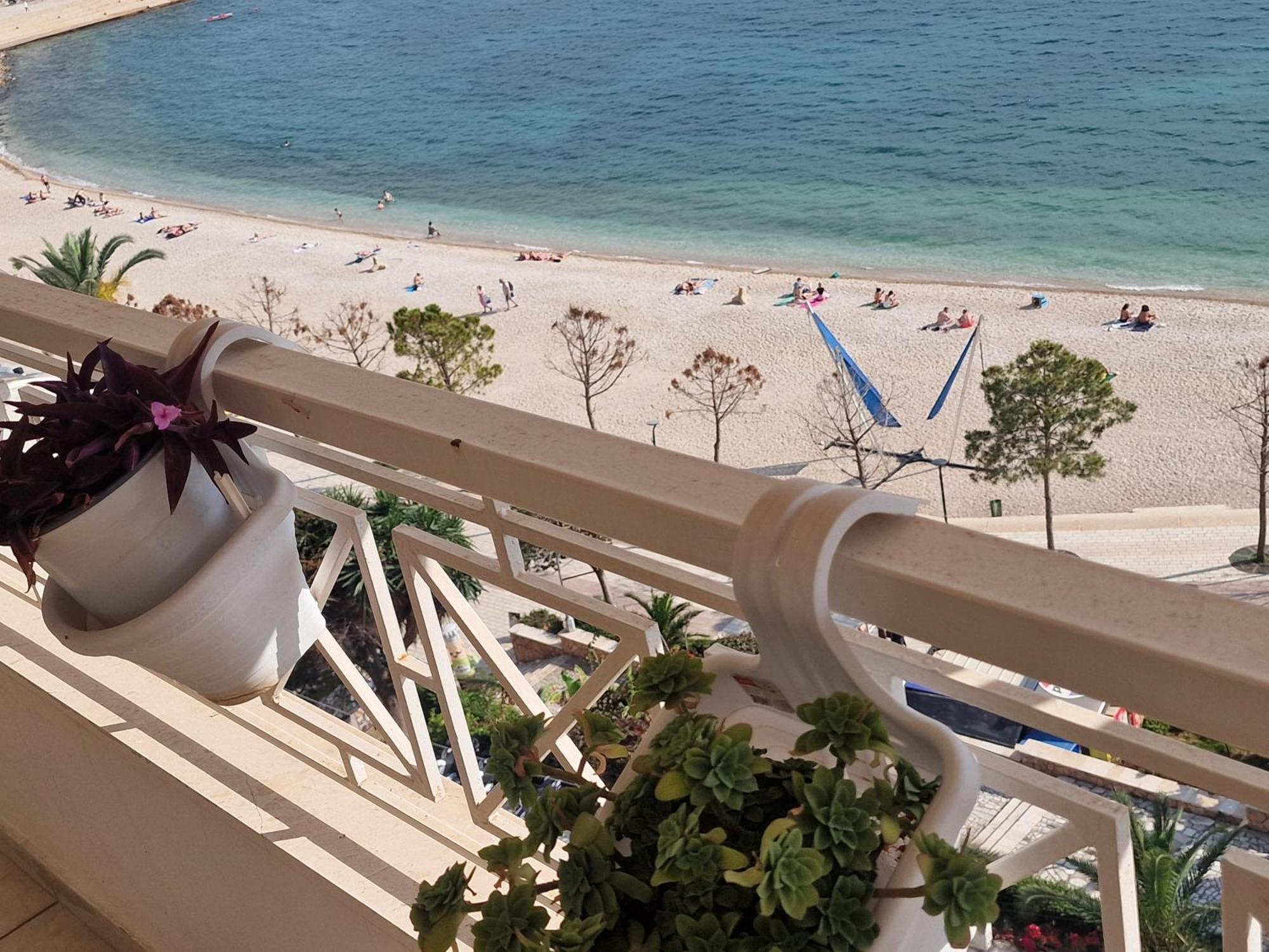 Beachfront Apartment Sarandë Eksteriør bilde
