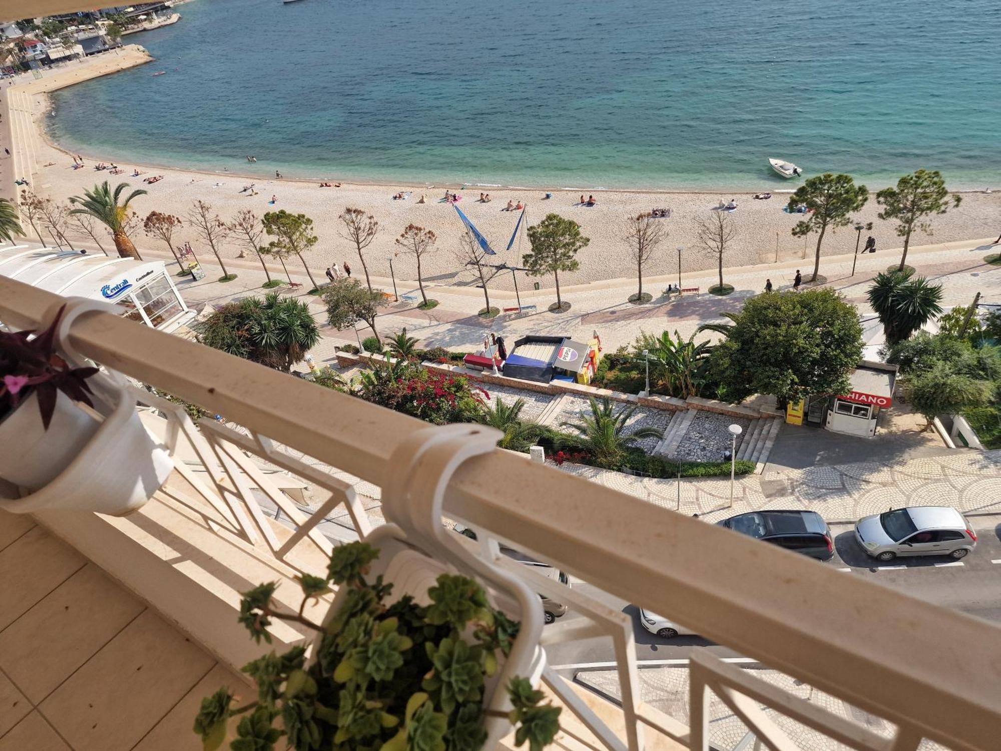 Beachfront Apartment Sarandë Eksteriør bilde